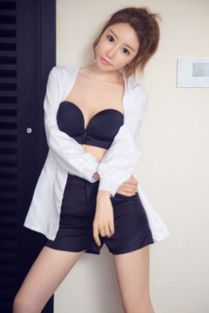 超碰夜色_超清免费在线观看