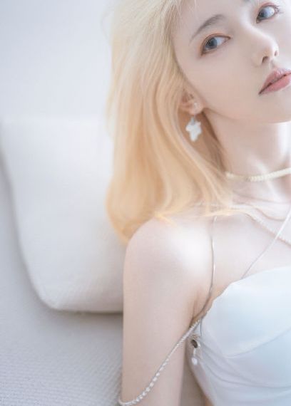美丽姑娘看免费完整版_720免费在线播放