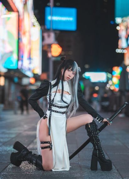 公交车上摸少妇丰满日本_DVD免费观看