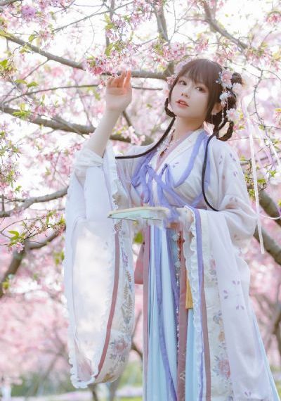 免费色情网站.www_十万网红美女美酱
