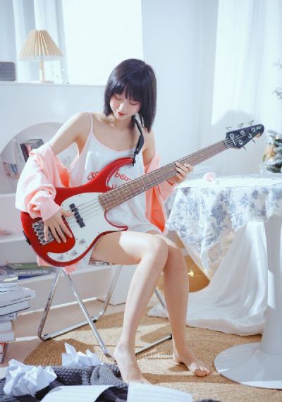 被男人吃奶很爽的毛片两男一女_720日本电影免费